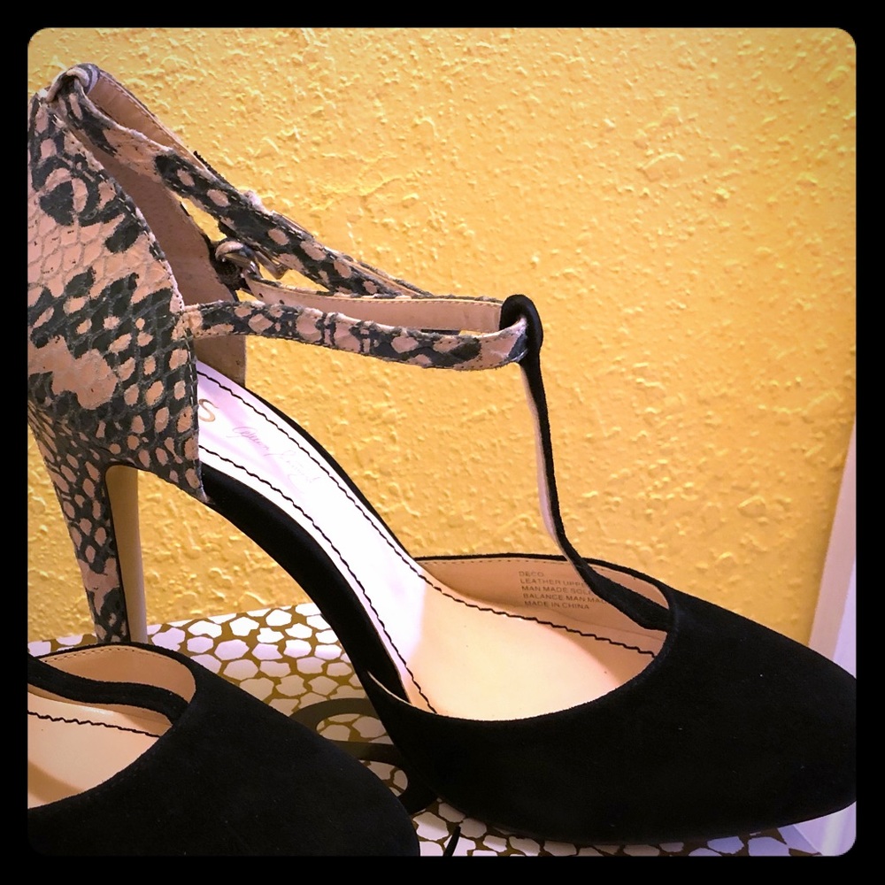 NIB ABS Deco Velvet Suede T-Strap Pumps